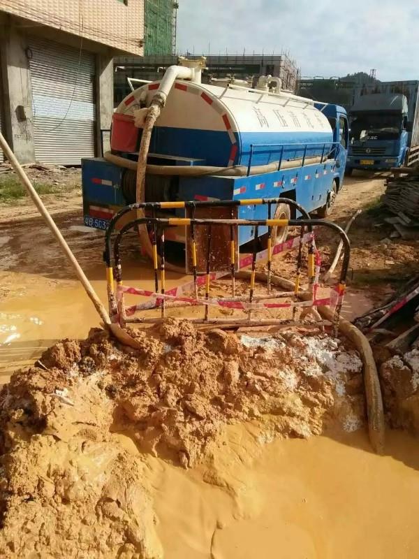 沁园街道工地淤泥清淤